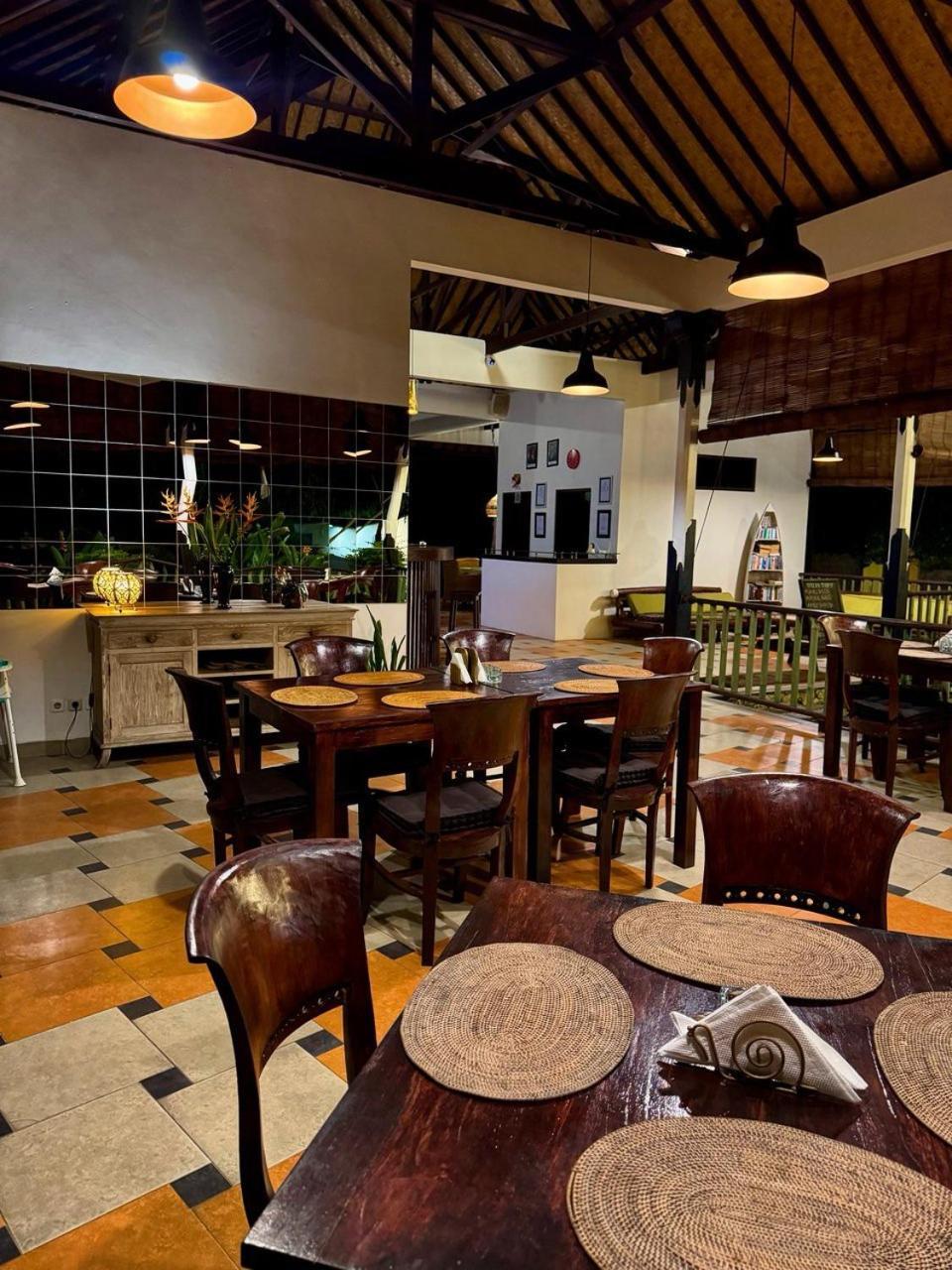 Arco Iris Boutique Hotel & Restaurant Candi Dasa  Exterior photo